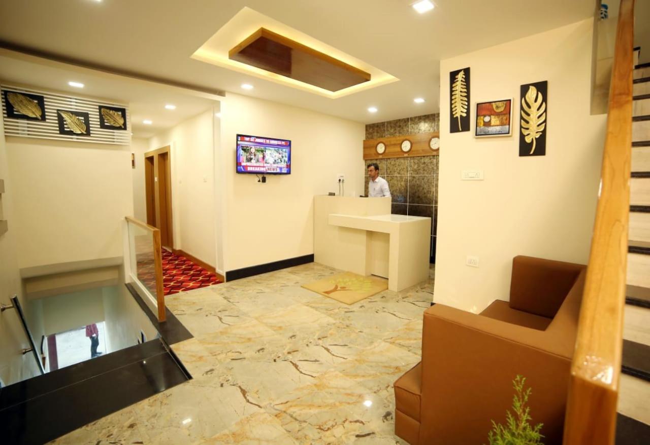 Banyan hotel&restro Hisar Bagian luar foto