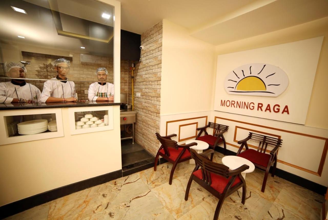 Banyan hotel&restro Hisar Bagian luar foto